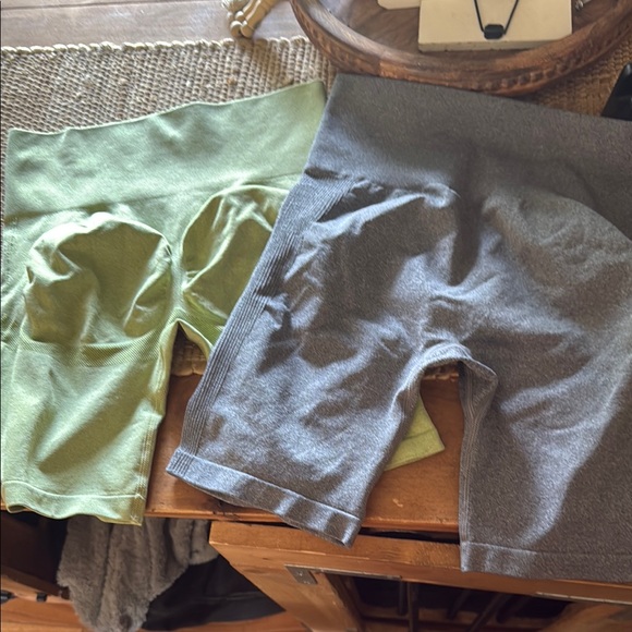 Green and Gray High-Waisted compression booty Shorts - Picture 1 of 2